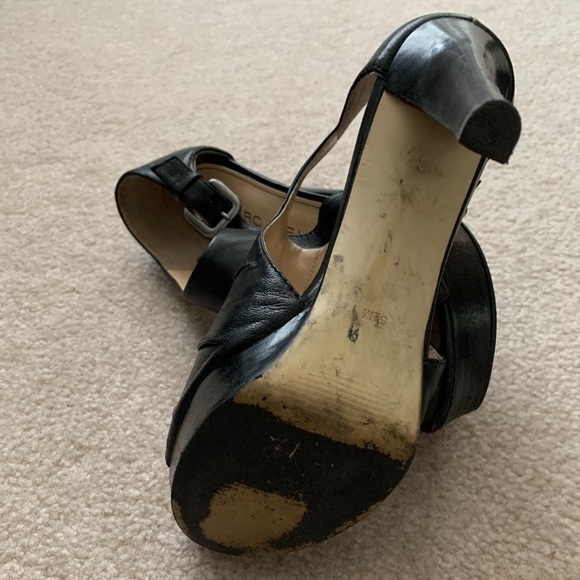 Black Heels - Picture 4 of 5